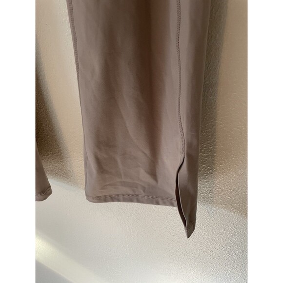 Avia soft sculpt  midrise split hem flare leggings size small - Picture 4 of 5